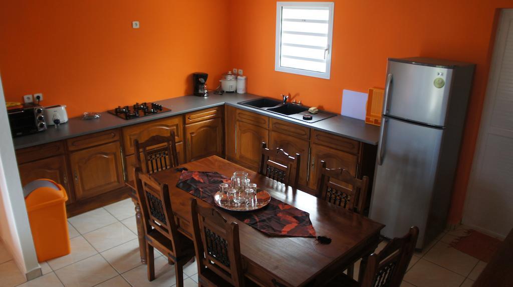 Les Bungalows Du Mont-Auban Sainte-Clotilde الغرفة الصورة